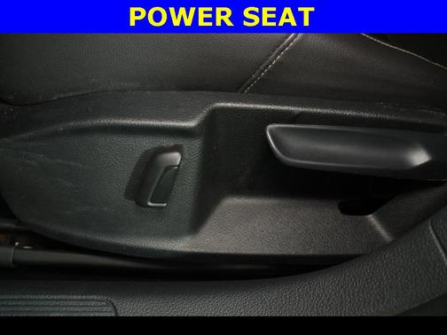 2015 Volkswagen Golf SportWagen TSI S 4-Door