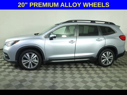 Ice Silver Metallic 2019 Subaru Ascent Limited 8-Passenger