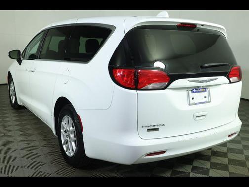 2017 Chrysler Pacifica LX