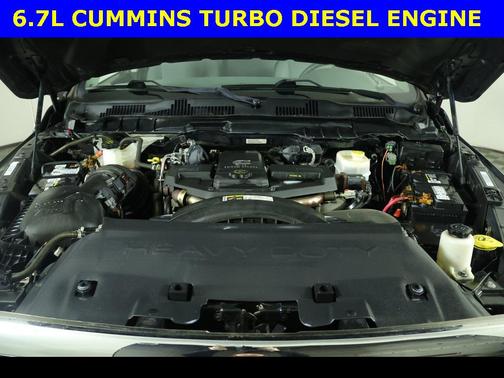 2017 RAM 2500 Tradesman Crew Cab 4x4 8' Box