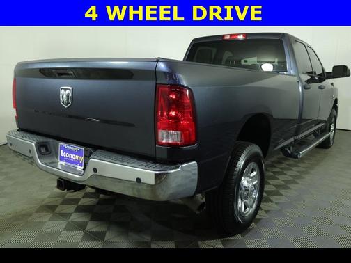 2017 RAM 2500 Tradesman Crew Cab 4x4 8' Box