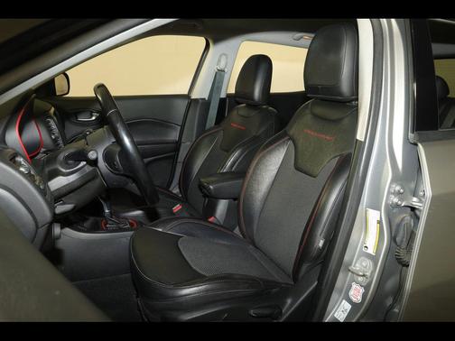 Billet Silver Metallic Clearcoat 2020 Jeep Compass Trailhawk