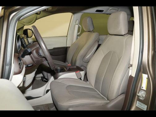 Molten Silver 2017 Chrysler Pacifica Touring