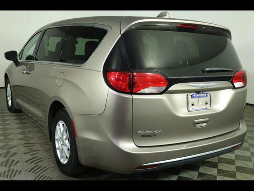 Molten Silver 2017 Chrysler Pacifica Touring