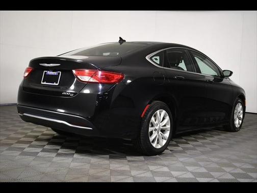 2016 Chrysler 200 C