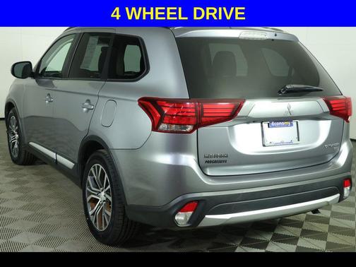 Mercury Gray Metallic 2016 Mitsubishi Outlander SEL
