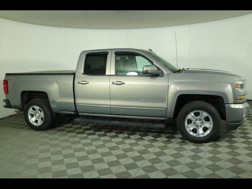 Pepperdust Metallic 2017 Chevrolet Silverado 1500 2LT