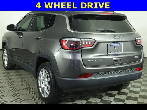 2022 Jeep Compass Latitude Lux