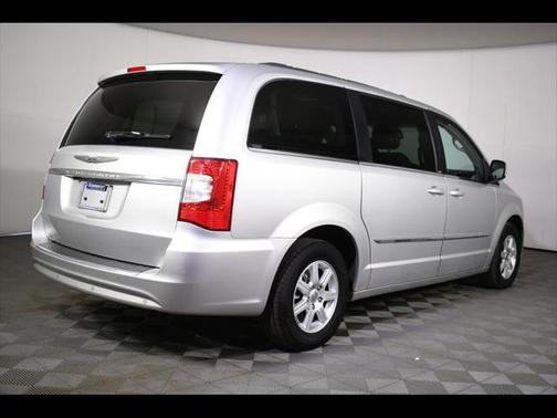 2012 Chrysler Town & Country Touring