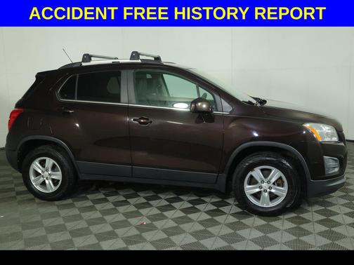 Deep Espresso Metallic 2016 Chevrolet Trax LT
