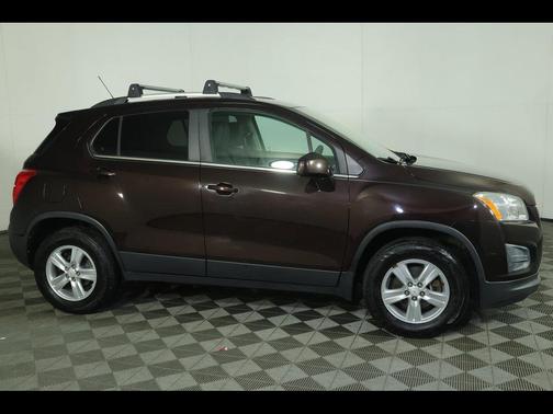 Deep Espresso Metallic 2016 Chevrolet Trax LT