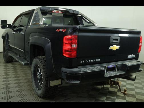 Black 2018 Chevrolet Silverado 2500 High Country