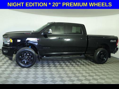 Diamond Black Crystal Pearlcoat 2020 RAM 2500 Big Horn Crew Cab 4x4 6'4' Box