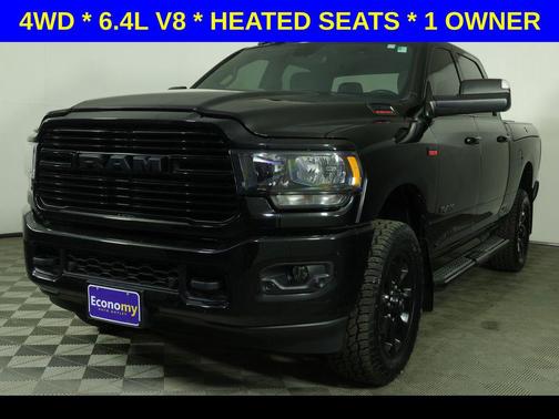 Diamond Black Crystal Pearlcoat 2020 RAM 2500 Big Horn Crew Cab 4x4 6'4' Box