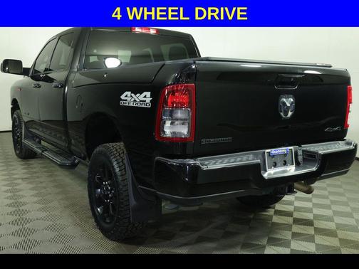 Diamond Black Crystal Pearlcoat 2020 RAM 2500 Big Horn Crew Cab 4x4 6'4' Box