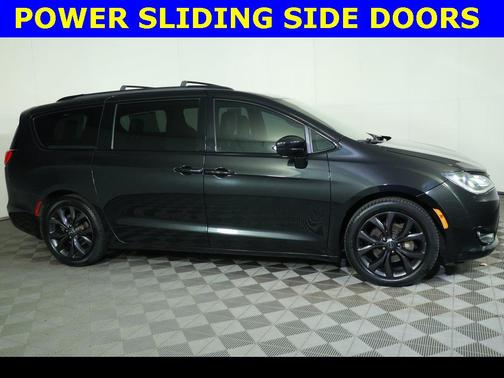 2018 Chrysler Pacifica Touring-L Plus