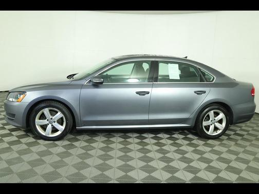 2012 Volkswagen Passat 2.5 SE