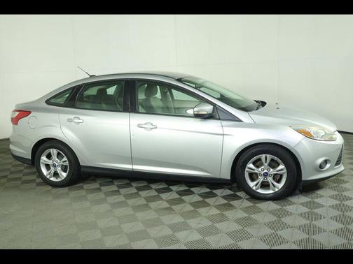 Ingot Silver 2013 Ford Focus SE