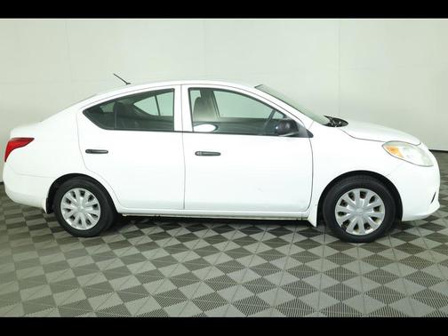 2012 Nissan Versa 1.6 S