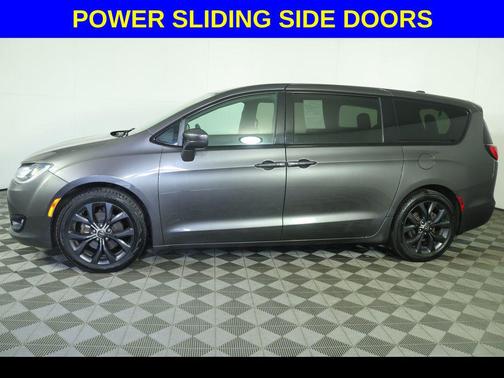 2018 Chrysler Pacifica Touring Plus