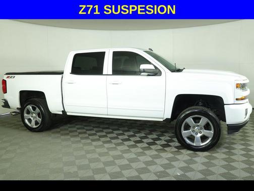 Summit White 2018 Chevrolet Silverado 1500 2LT