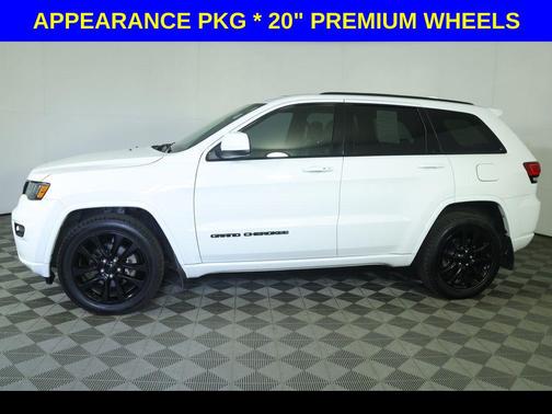 Bright White Clearcoat 2017 Jeep Grand Cherokee Altitude
