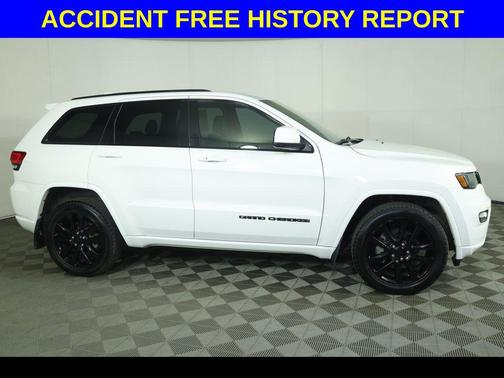 Bright White Clearcoat 2017 Jeep Grand Cherokee Altitude