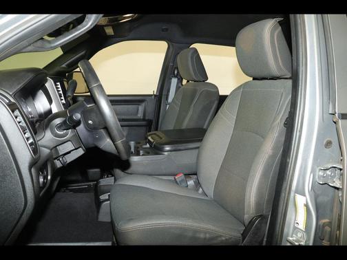 2022 RAM 2500 Tradesman Crew Cab 4x4 6'4' Box