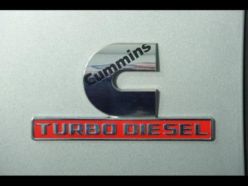 2022 RAM 2500 Tradesman Crew Cab 4x4 6'4' Box