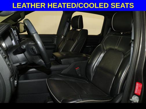 Granite Crystal Metallic Clearcoat 2019 RAM 1500 Limited