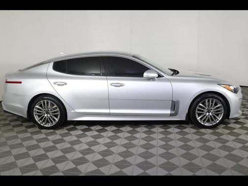 2018 Kia Stinger Base