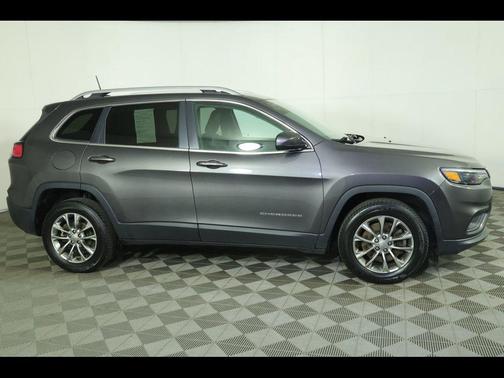 Granite Crystal Metallic Clearcoat 2019 Jeep Cherokee Latitude Plus