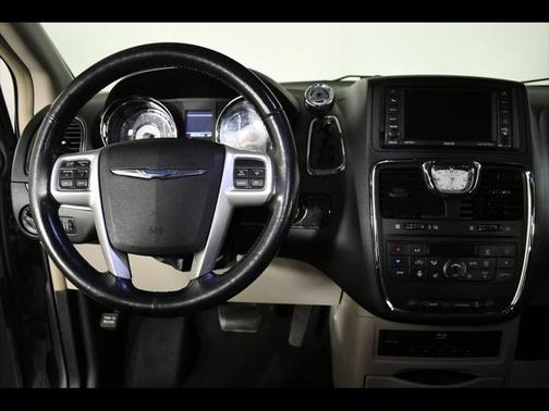 2015 Chrysler Town & Country Touring-L