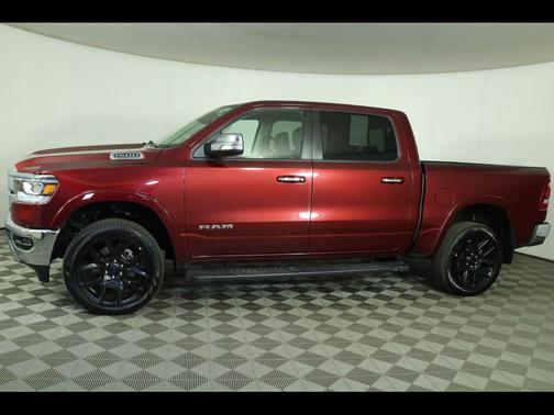 Delmonico Red Pearlcoat 2022 RAM 1500 Laramie
