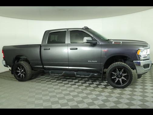 2022 RAM 2500 Tradesman Crew Cab 4x4 6'4' Box