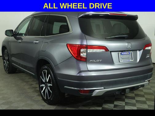 Modern Steel Metallic 2019 Honda Pilot Touring 8-Passenger