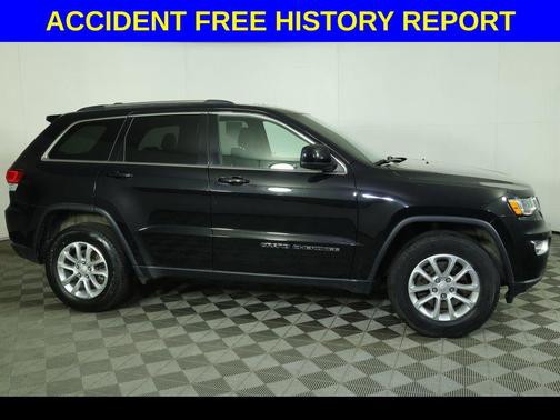 Diamond Black Crystal Pearlcoat 2021 Jeep Grand Cherokee Laredo