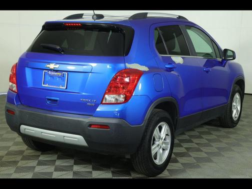 Brilliant Blue Metallic 2016 Chevrolet Trax LT