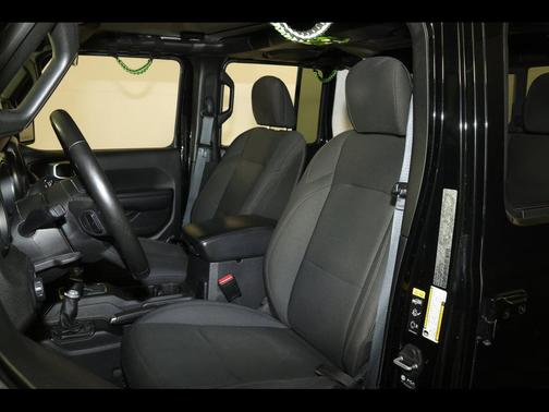 Black Clearcoat 2021 Jeep Gladiator Willys 4x4