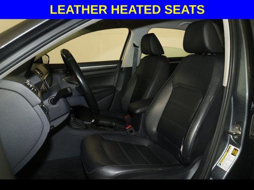 2018 Volkswagen Passat 2.0T SE