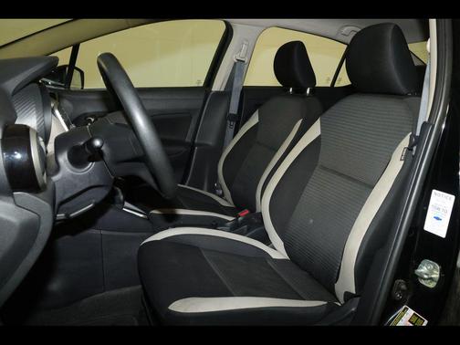 Super Black 2021 Nissan Versa 1.6 SV