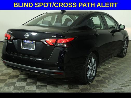 Super Black 2021 Nissan Versa 1.6 SV