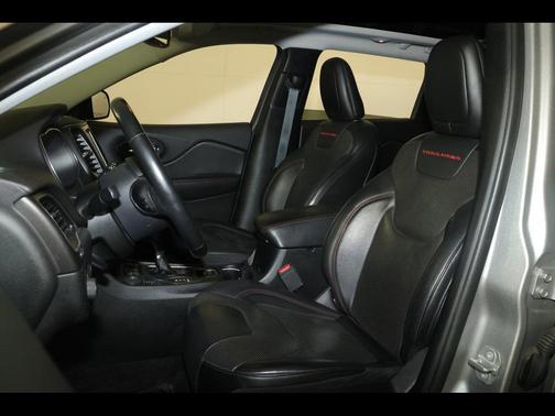 2019 Jeep Cherokee Trailhawk Elite