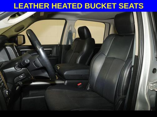 Bright Silver Metallic Clearcoat 2018 RAM 1500 Night Crew Cab 4x4 5'7' Box