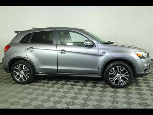 Mercury Gray Metallic 2018 Mitsubishi Outlander Sport 2.0 ES