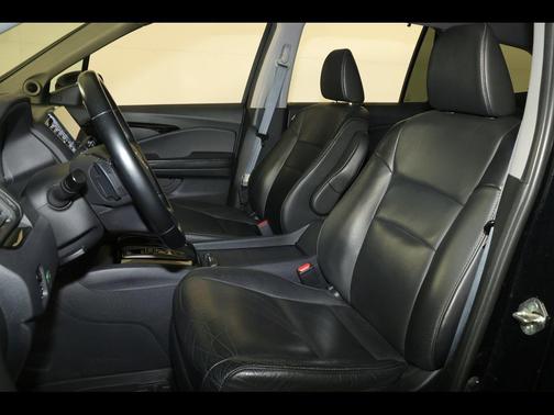 2019 Honda Pilot Touring 8-Passenger