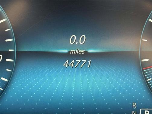 2023 Mercedes-Benz GLC 300 