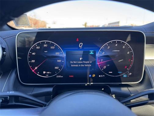 2025 Mercedes-Benz GLC 300 