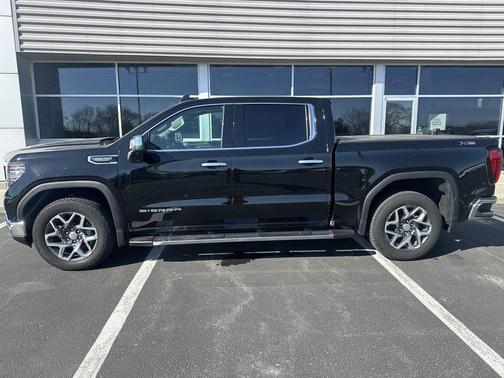 2023 GMC Sierra 1500 SLT