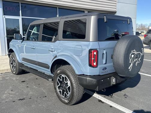 2023 Ford Bronco Outer Banks